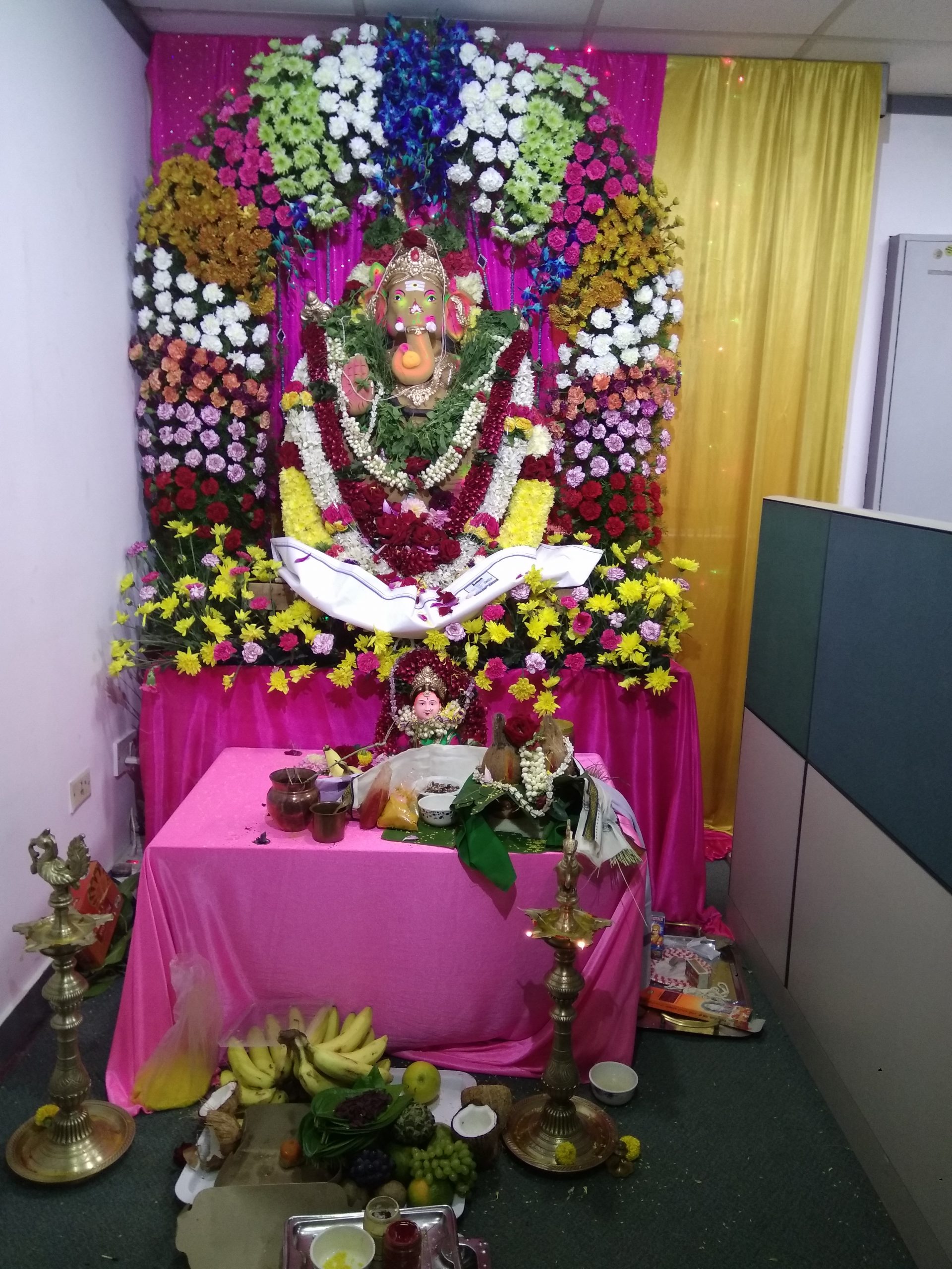 Gods idol decor