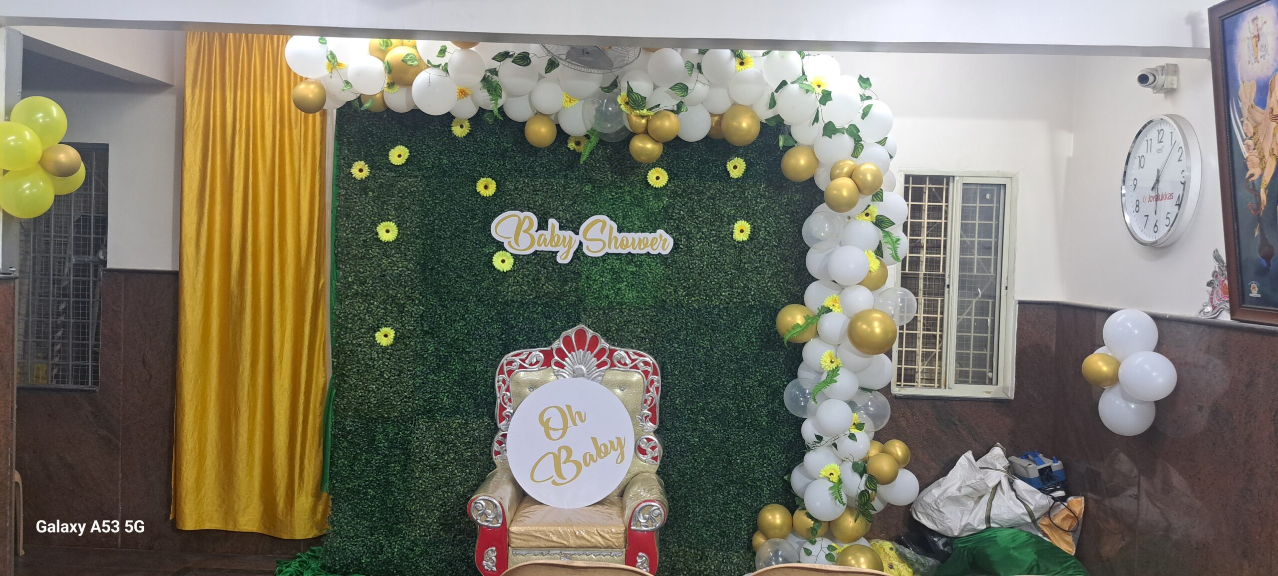 Beautiful balloon decoration for baby shower,
