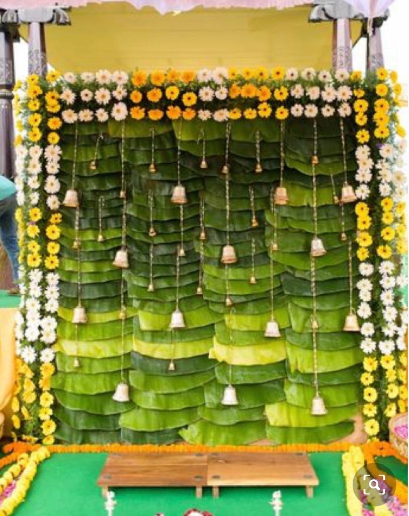 Banana Leaves White and Yellow Gerbera Flower Decoration