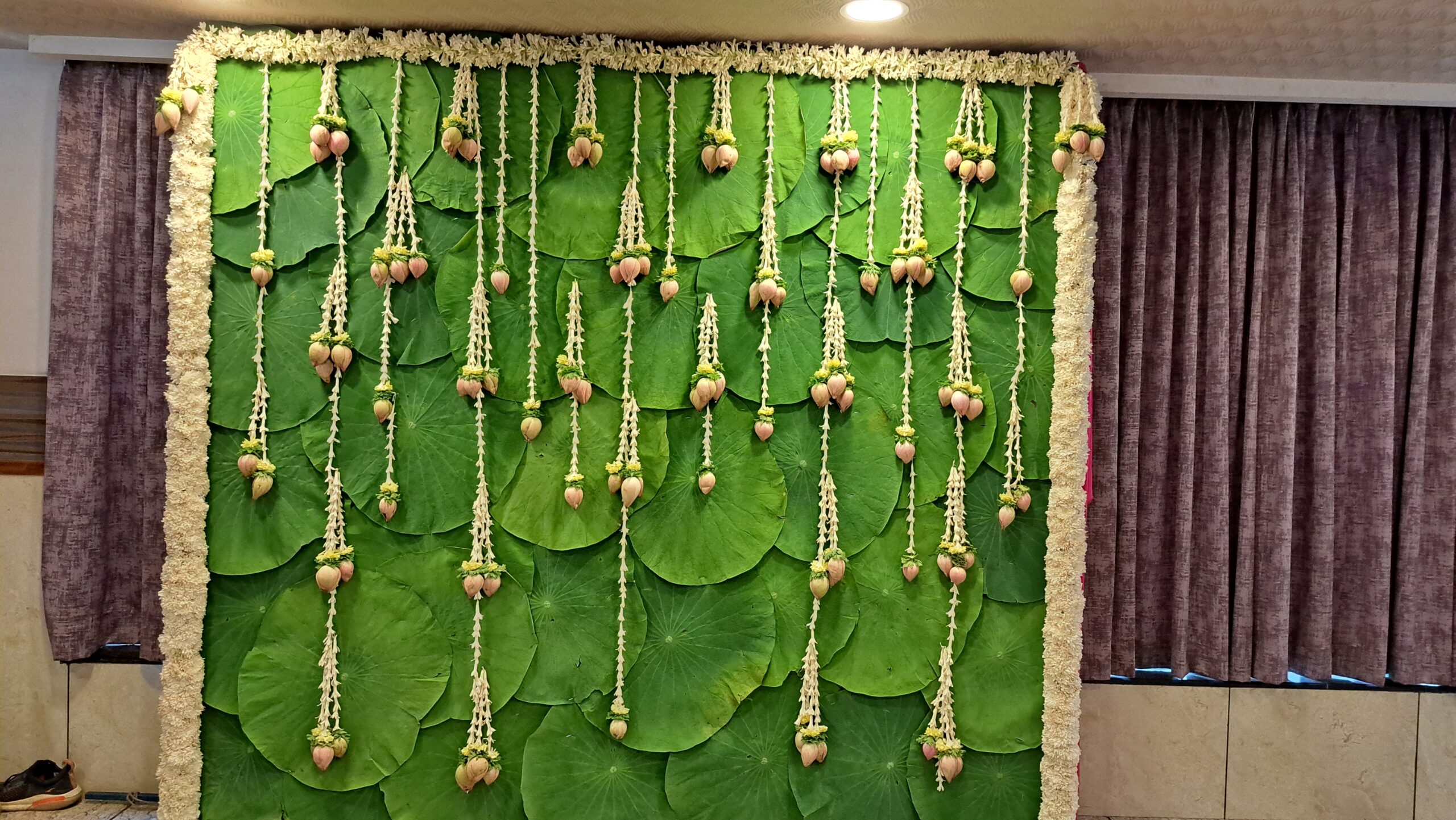 Lotus leaves and Flowers Decoration
