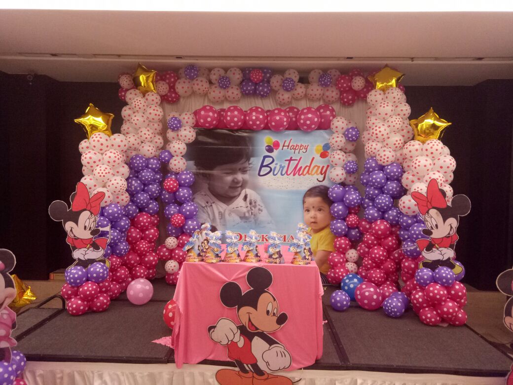 Dotted Balloons Pink, White and Purple Decoration