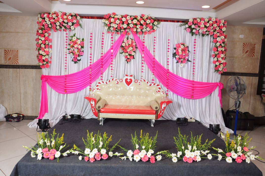 Pink and White Gerbera Decoration for Wedding