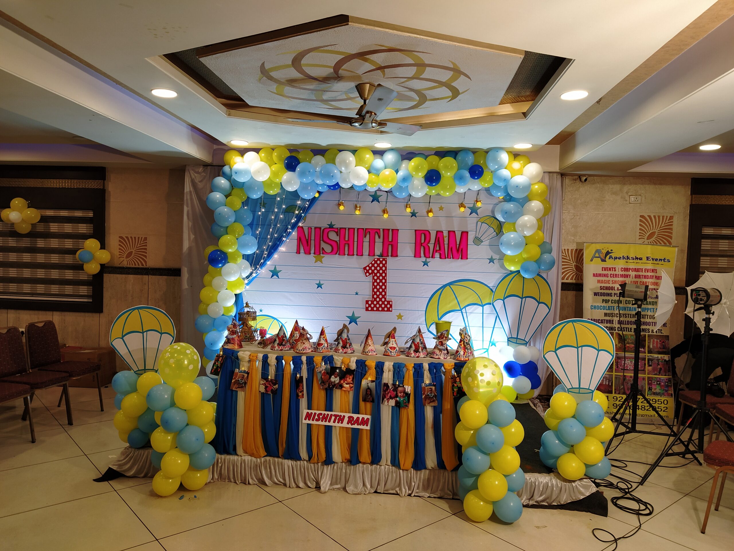 Dotted Blue, Yellow and White Balloon Parachute Decoration