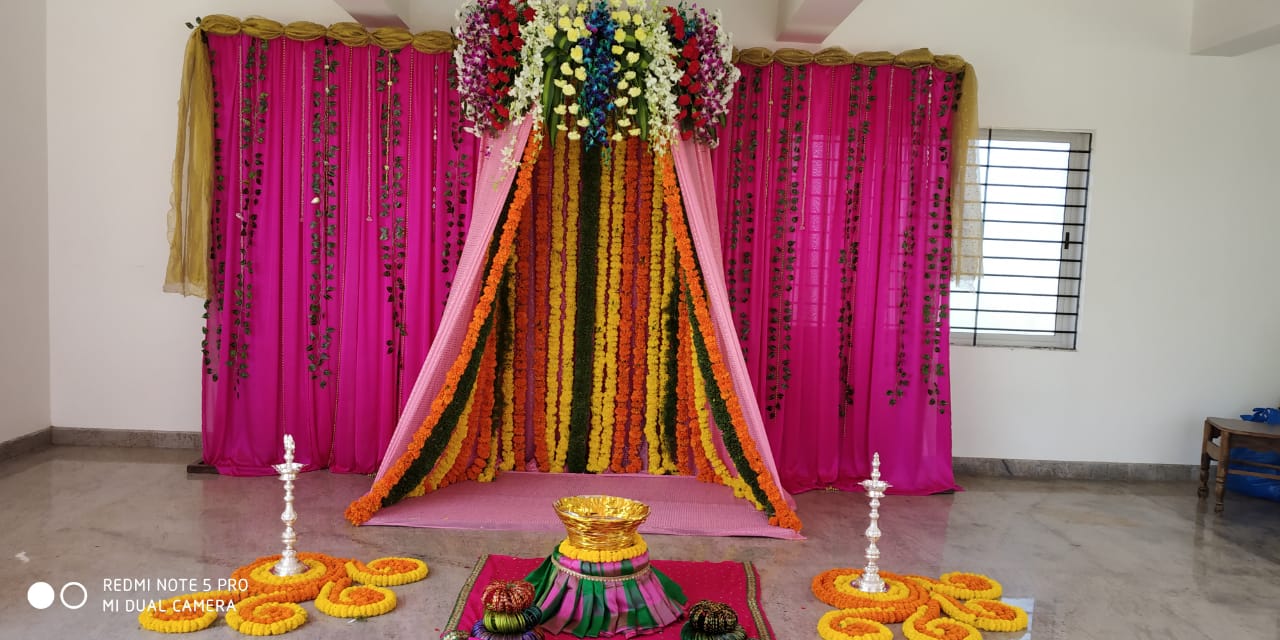 Marigold and Multiple Flowers Grand Decoration