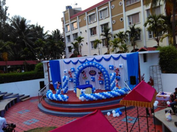 Mikey Mouse-themed Grand Decoration