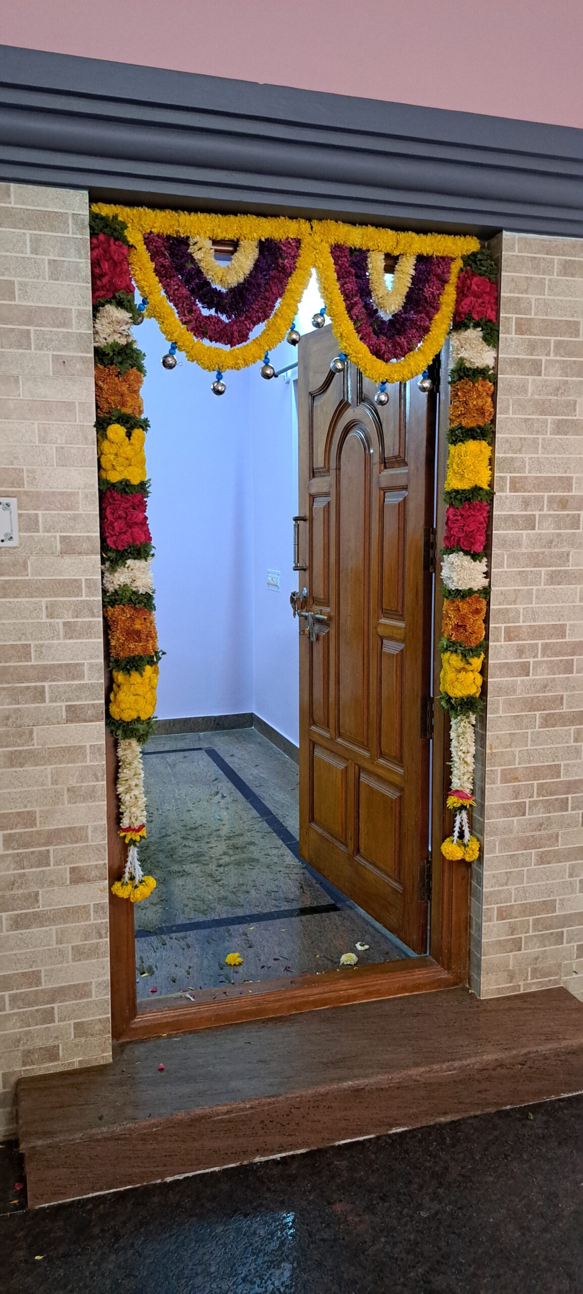 Simple Entrance Decor with Variety of Flowers