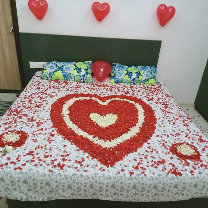Rose and Jasmine Bed Decoration