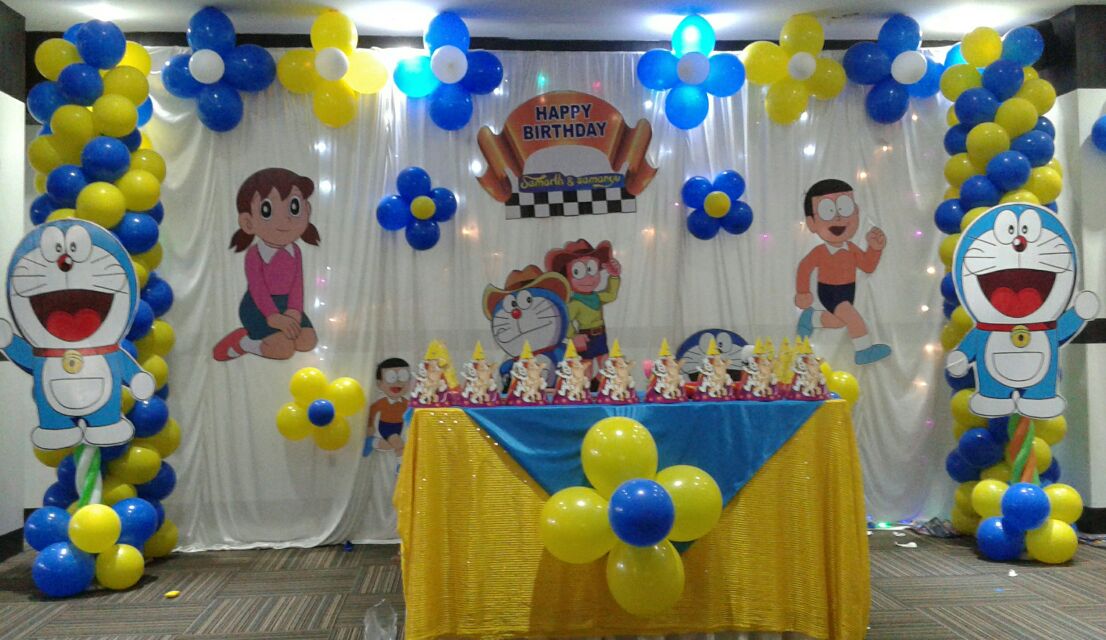 Doraemon-themed Blue and Yellow Balloon Decor