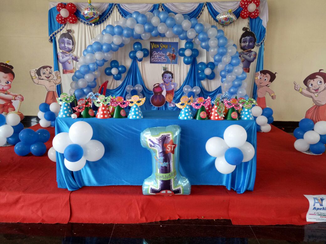 Cartoon-themed Blue and White Balloon Decoration