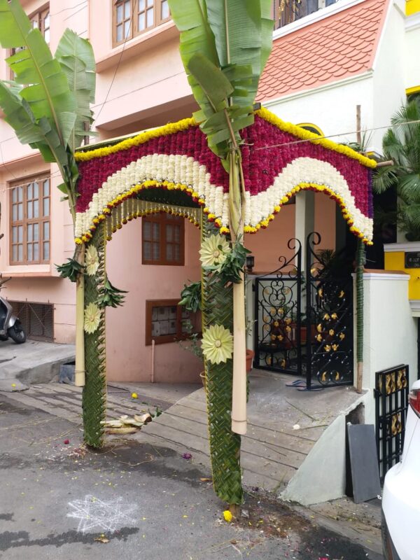 Banana Leaves and Flower Decoration 8 by 8ft