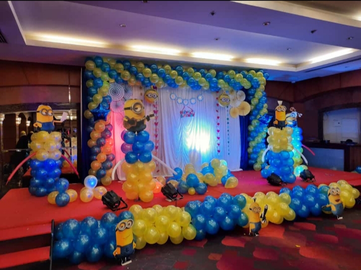 Minions-Themed Grand Balloon Decoration for Birthday