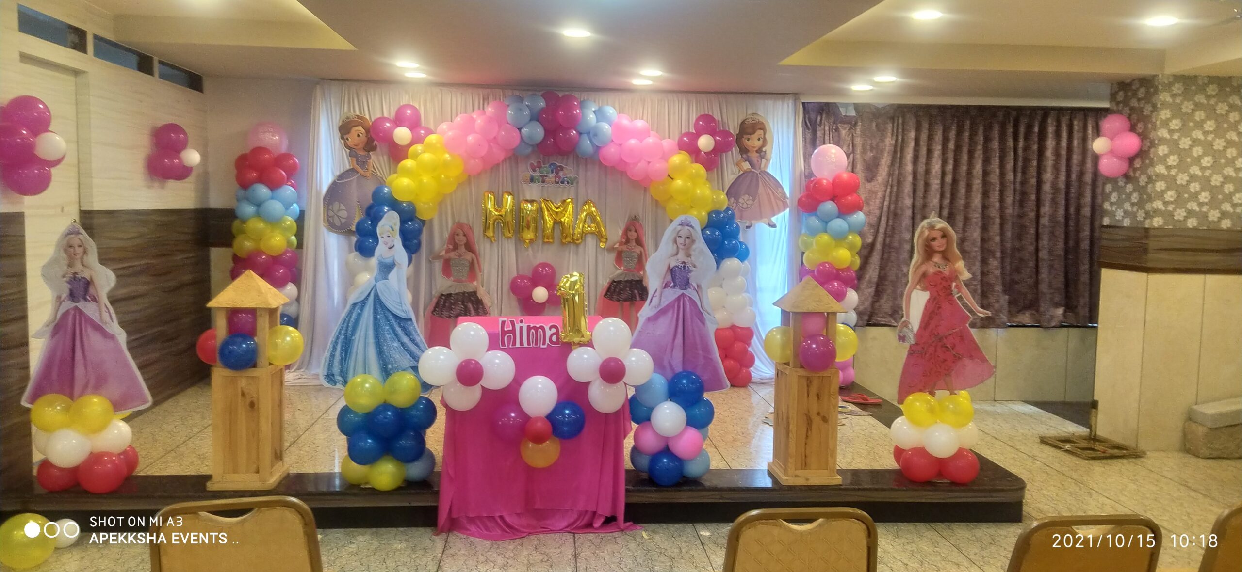 Barbie-Themed Multicoloured Balloon Decoration