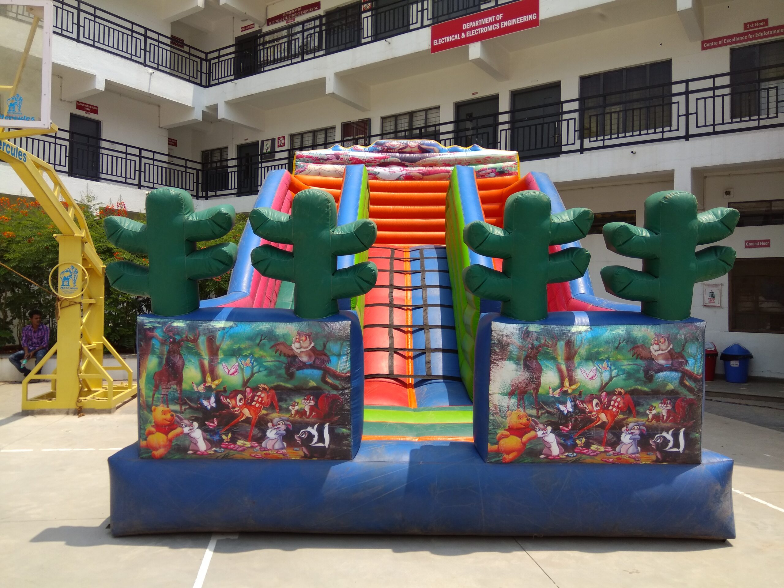 Jumbo Bouncing Castle with Slides and Net