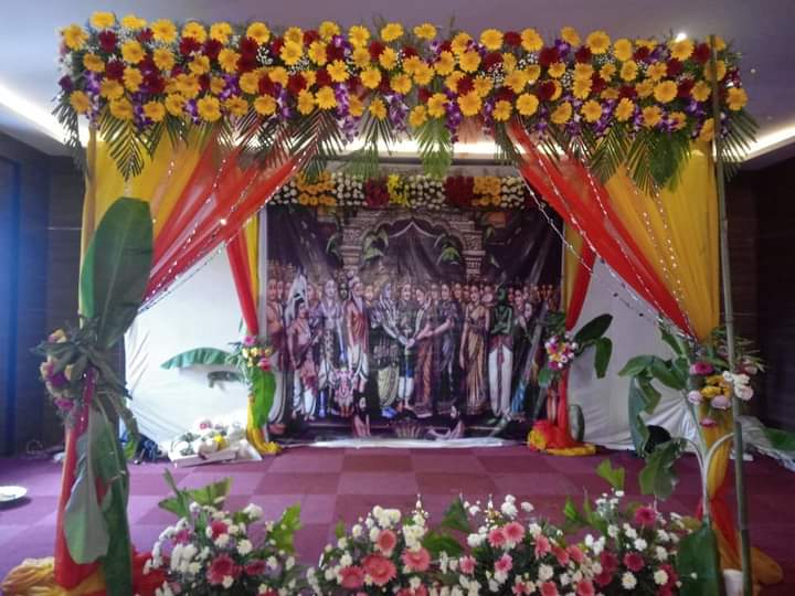 Gerbera and Banana Leaves Decor for Wedding
