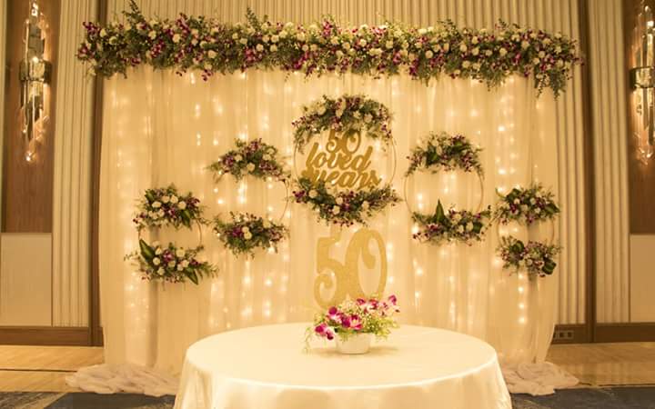 Grand Gold-themed Birthday Party Decoration Package